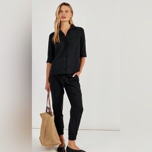 Everlane “must have” black linen button down, Size 4 like new.